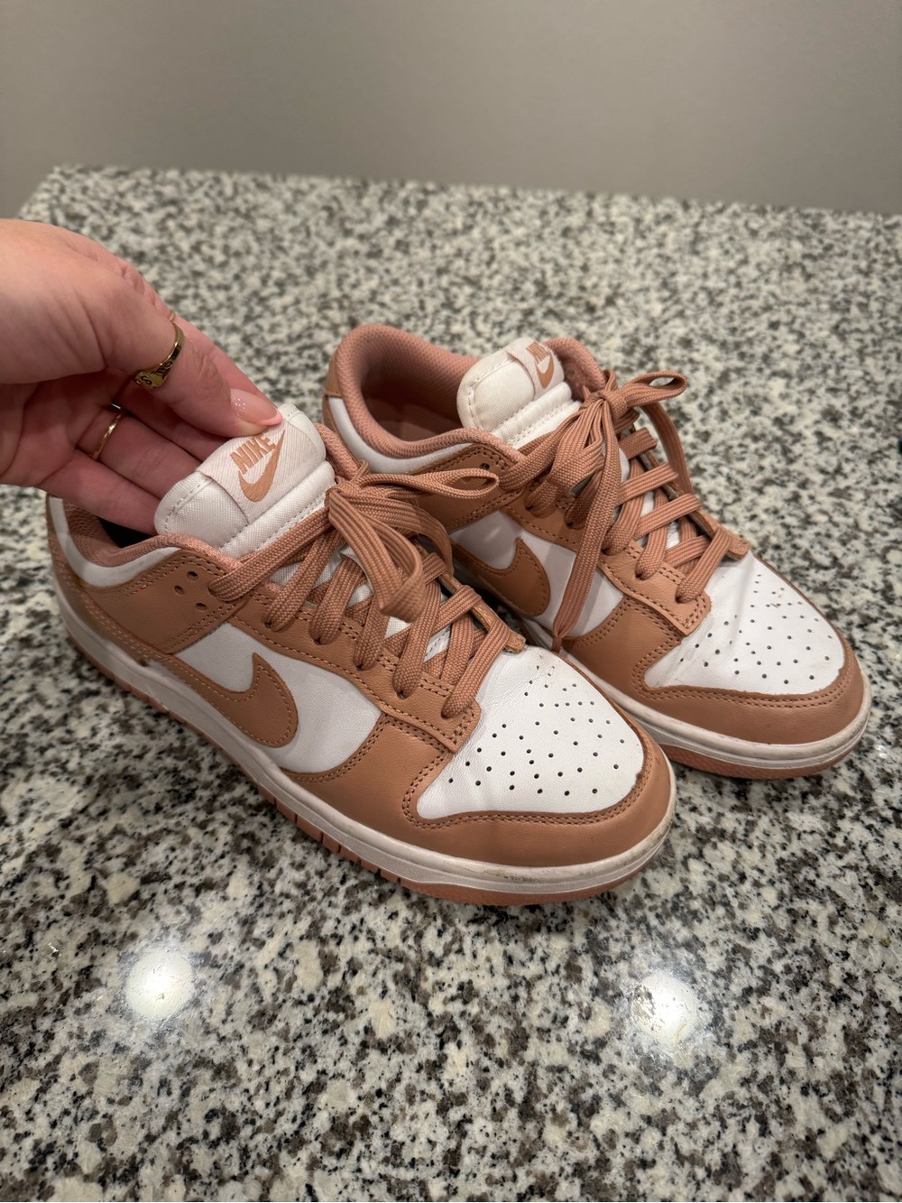 Nike Low-Top Sneakers in White & Tan/Cream
